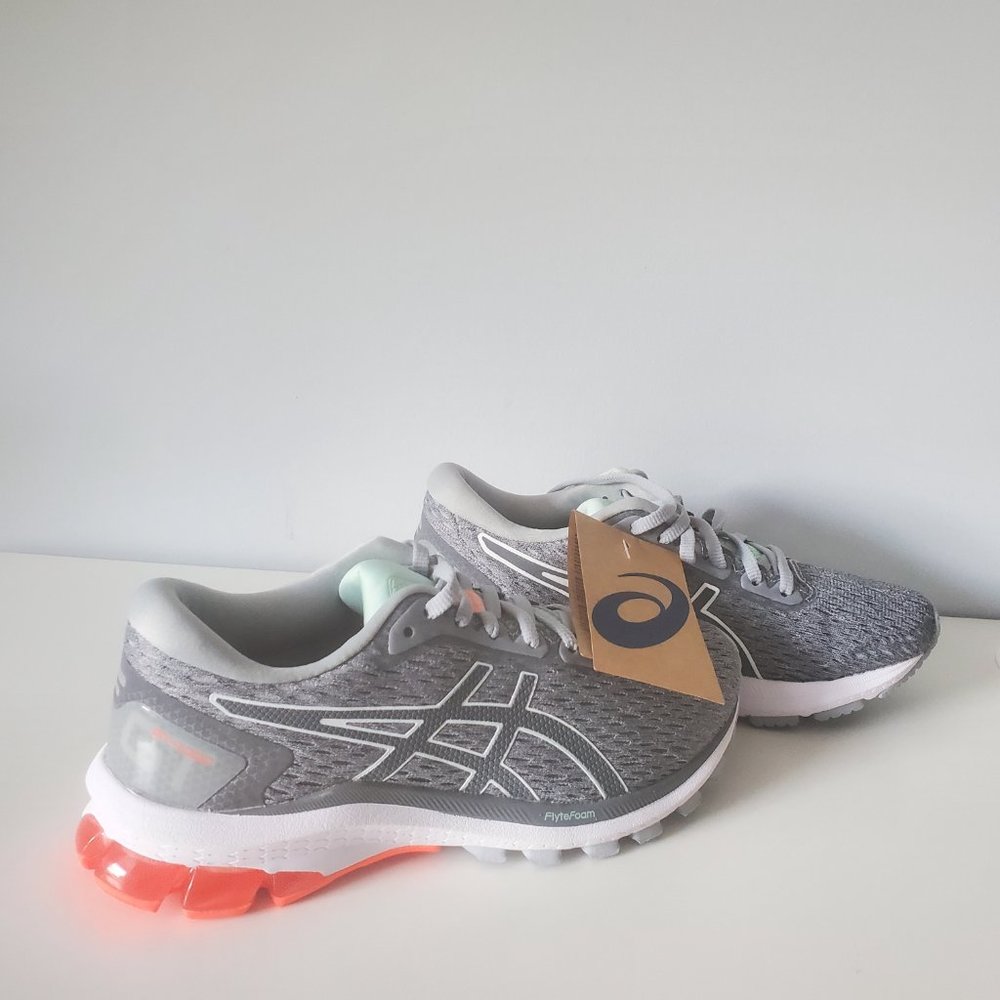 ASICS  |   NWT Womens  GT 1000  | 6.5